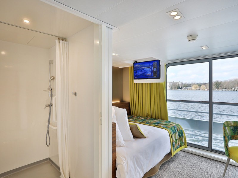 Upper Deck Double Bed - Accessible Cabin Cat C